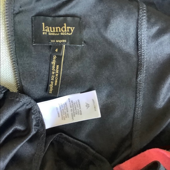 Color Block Dress with Zipper Detail - Picture 4 of 4